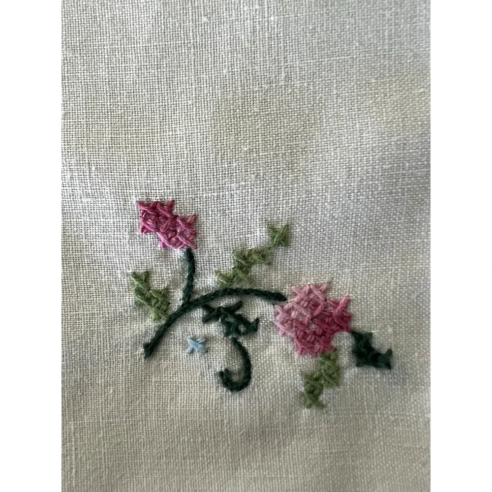 Vintage Set of 8 Cotton TEACLOTH NAPKINS Pink Cross Stitch Flowers On Corners